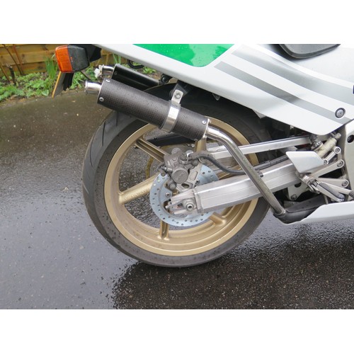 76 - A 1989 Honda NSR 250 MC18
Registration number H981 YTU
Frame number MC181105562
Engine number 110556... 