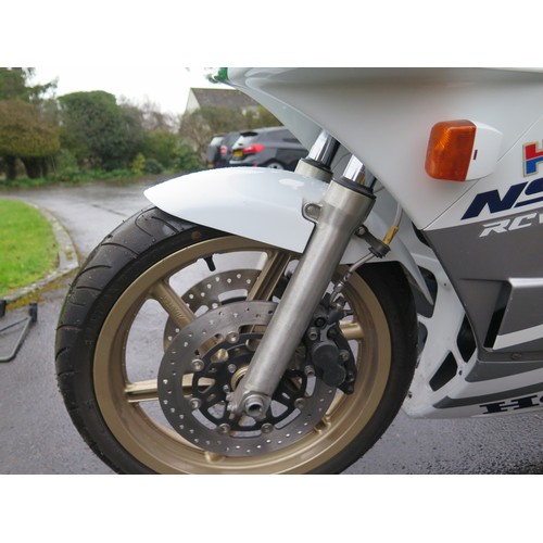 76 - A 1989 Honda NSR 250 MC18
Registration number H981 YTU
Frame number MC181105562
Engine number 110556... 
