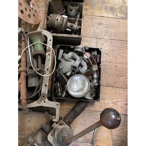 1 - A gearbox, and other related items, understood by the owner to have come from an OM Tipo 469, a WWII... 