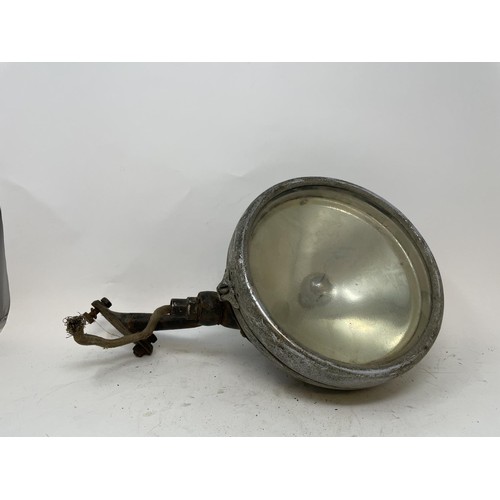 40 - Four headlamps, understood to be from a pre-war Ford, and four other headlamps (2 boxes)