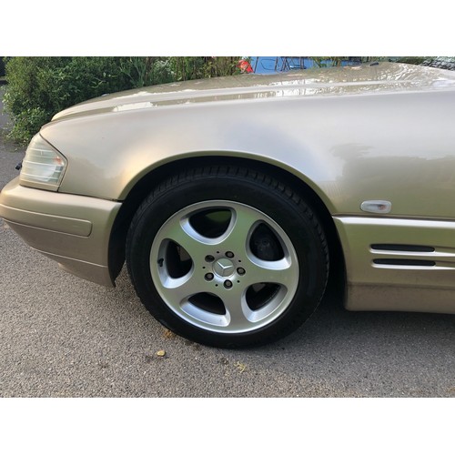 34 - 2000 Mercedes-Benz SL 320 Roadster R129
Registration number NCZ 9173
Metallic gold with a tan leathe...