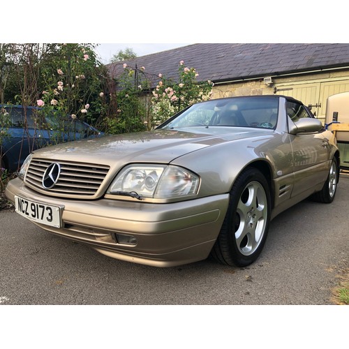 34 - 2000 Mercedes-Benz SL 320 Roadster R129
Registration number NCZ 9173
Metallic gold with a tan leathe...
