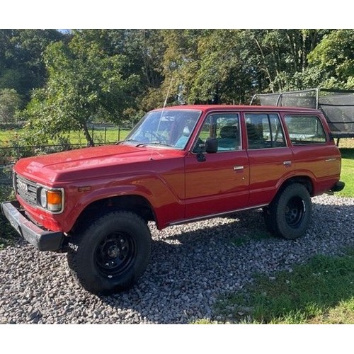 51 - 1985 Toyota Land Cruiser FJ60
Registration number B488 BMJ
MOT expires May 2022
Red, with a blue and...