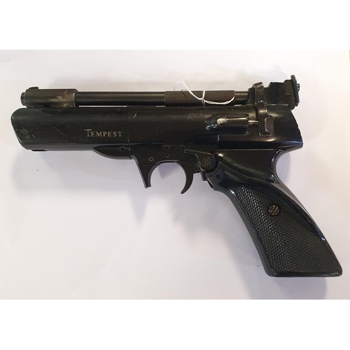 67 - A Webley and Scott Tempest air pistol