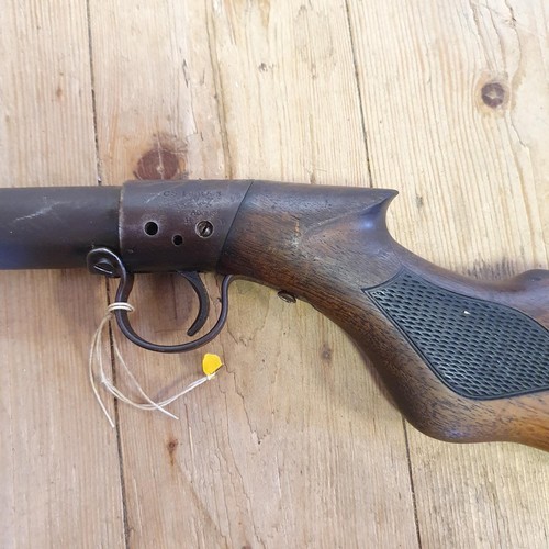 66 - A vintage under-lever air rifle