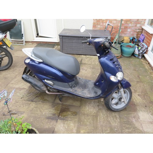 2001 Yamaha TEO S Scooter Registration number X946 FDL Frame number ...