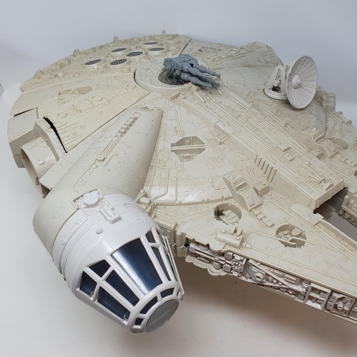 17 - A Star Wars Return Of The Jedi Millennium Falcon Vehicle, boxed...