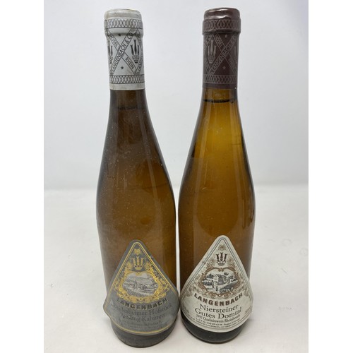 709 - Twenty two bottles of German wine (22)