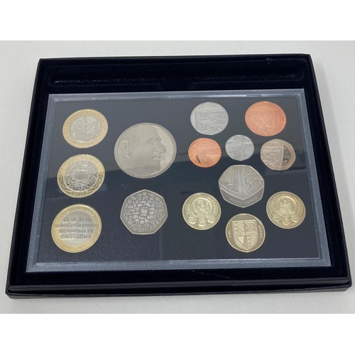 113 - Five Royal Mint year proof coin collection sets, 2005, 2007 (2), 2010 and 2011 (5)