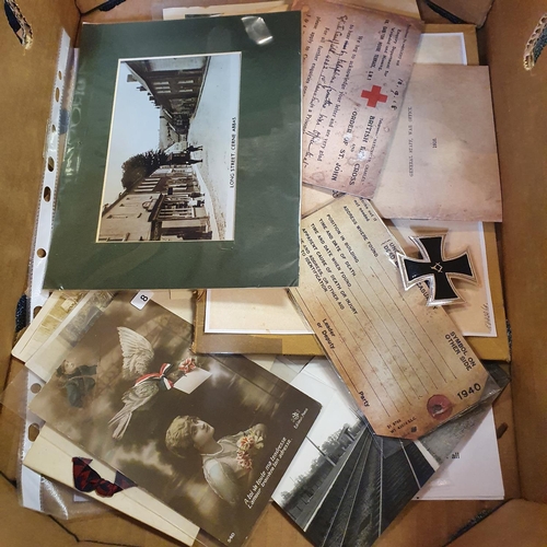 161 - Assorted military ephemera (box)