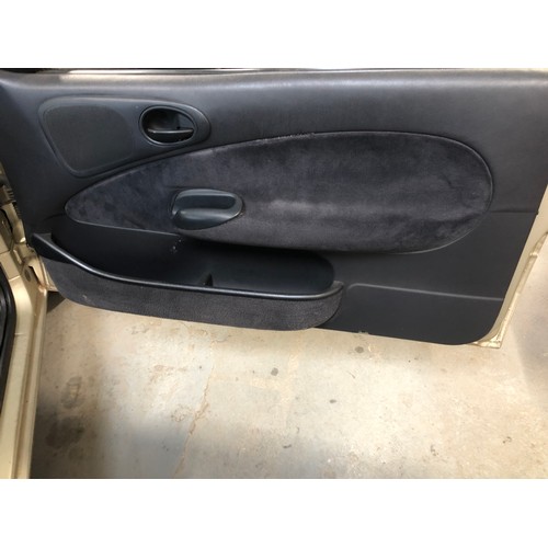 35 - 1996 Ford Escort Cabriolet Si
Registration number P320 AHO
Metallic gold
Alloy wheels
Just over 81,0... 