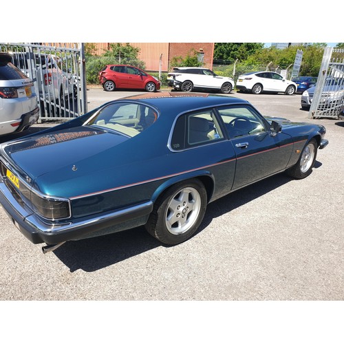 39 - 1991 Jaguar XJS Coupe 4.0
Registration number J8 XJS
Kingfisher blue with a doeskin leather interior... 