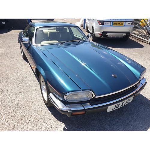 39 - 1991 Jaguar XJS Coupe 4.0
Registration number J8 XJS
Kingfisher blue with a doeskin leather interior... 