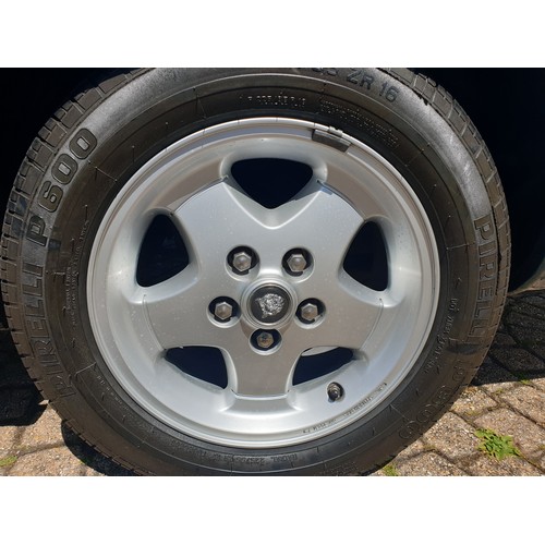 39 - 1991 Jaguar XJS Coupe 4.0
Registration number J8 XJS
Kingfisher blue with a doeskin leather interior... 