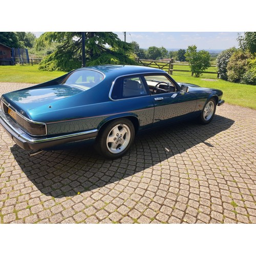 39 - 1991 Jaguar XJS Coupe 4.0
Registration number J8 XJS
Kingfisher blue with a doeskin leather interior... 