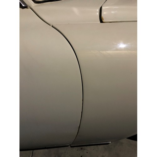 49 - ***Estimate reduced to £3,000-4,000***
1962 Ford Zephyr Zodiac
Registration number 132 PRL
White
Bee... 