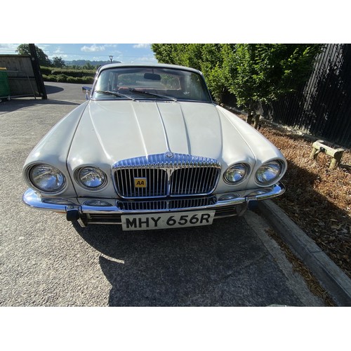 23A - 1976 Daimler Sovereign Series II
Registration number MHY 656R 
New head lining 
New fuel pumps 
Star... 