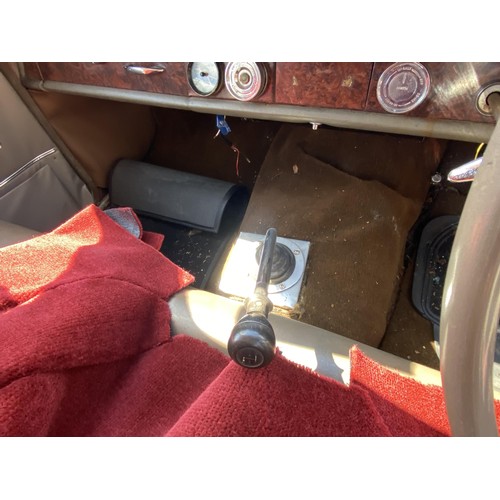 49 - ***Estimate reduced to £3,000-4,000***
1962 Ford Zephyr Zodiac
Registration number 132 PRL
White
Bee... 