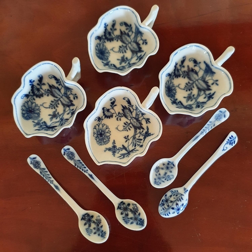 304 - A set of four Meissen porcelain leaf shaped dishes, decorated flowers and underglaze blue, approx. 8... 