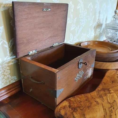 312 - A treen bowl, 33 cm diameter, other treen, and a box (qty)