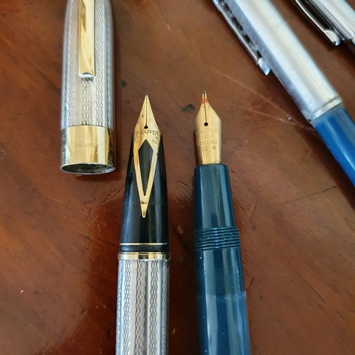 377 - Assorted Parker and other pens