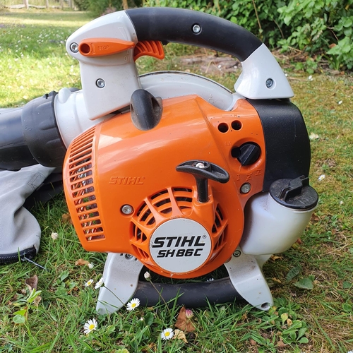 155 - A Stihl SH 86 C petrol leaf blower