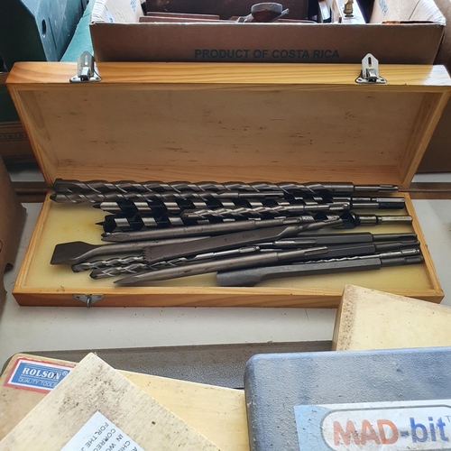 163 - A large group of assorted auger and drill bits, some boxed (qty)