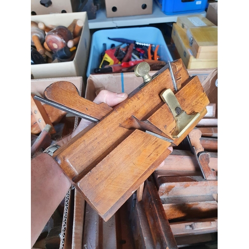 167 - A large group of assorted molding planes (2 boxes)