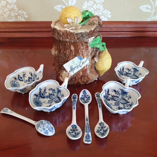 304 - A set of four Meissen porcelain leaf shaped dishes, decorated flowers and underglaze blue, approx. 8... 