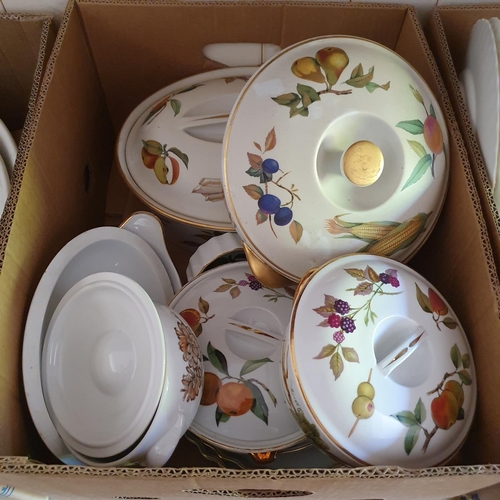 548 - Assorted Mintons, Royal Worcester, Portmeirion and other ceramics (5 boxes)