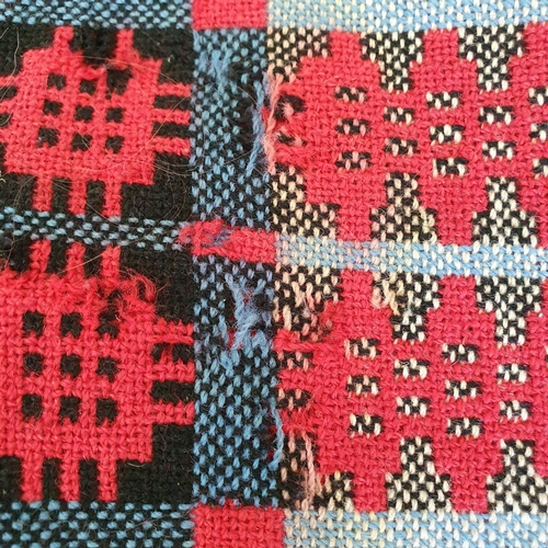 575 - A Welsh type blanket