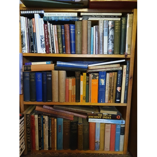 661 - Assorted books, including Pevsner, Jade, Rock Crystal Treasures and others (qty)