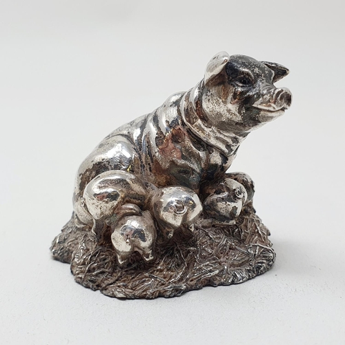 176 - A modern silver group, of a sow and piglets, Birmingham 1992, 4 cm high