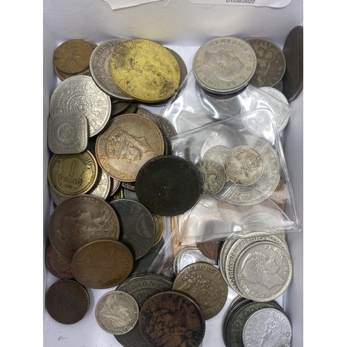 94 - A Queen Victoria half crown, 1887, and assorted coins (qty)