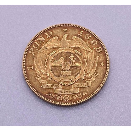 193 - A South African gold 1 pond coin, 1898