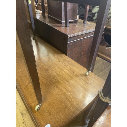 778 - A mahogany drop leaf dining table, 124 cm wide, and a mahogany Pembroke table, 102 cm wide (2)