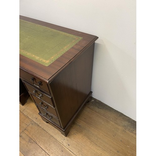 480 - A mahogany kneehole desk, 91 cm wide