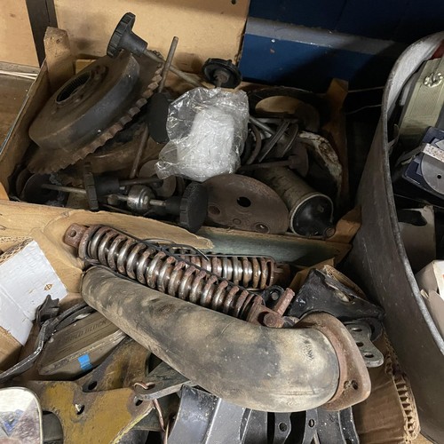 212 - Assorted car parts, spares and items (qty)  
Provenance: Removed from a private garage/workshop in O... 