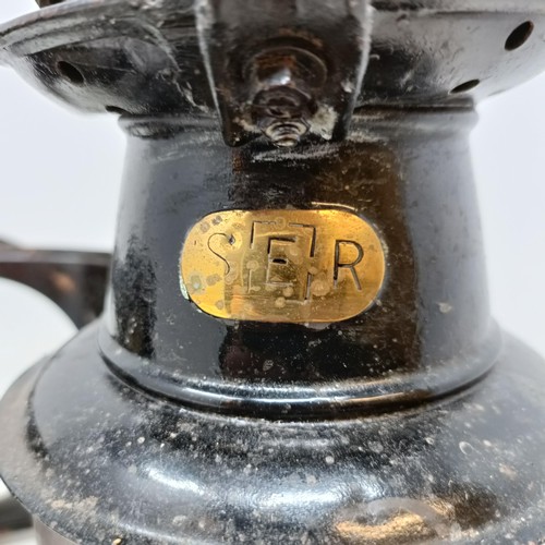 128 - An SER (South Eastern Railway) lamp, stamped Croydon N0179YD LB & Son, 33 cm high