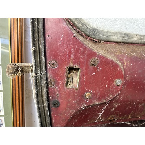 40 - A Heinkel car door
Being sold without reserve...