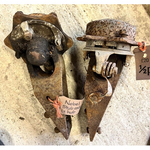 96B - A Nobel stub axle and hub, and another similar (2)
Being sold without reserve