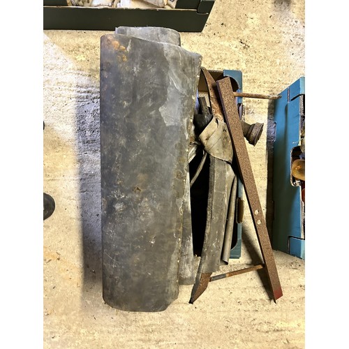 99B - A Heinkel cooling fan, a pair of rocker box covers, and other assorted Heinkel parts (box)
Being sol...