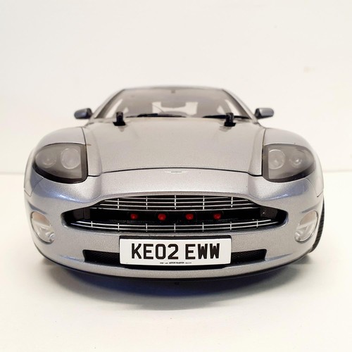 89 - A Kyosho James Bond 007 Aston Martin V12 Vanquish 1:12 scale model, No 08603S, boxed