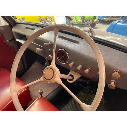 108 - 1957 Glas Goggomobil Regent
Registration number WUW 621
Beige
An early model with sliding windows
Fu... 