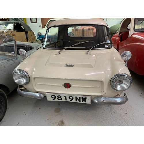 141 - 1959 Frisky Family Three
Registration number 9819 NW
Cream
Following its restoration this car was dr... 