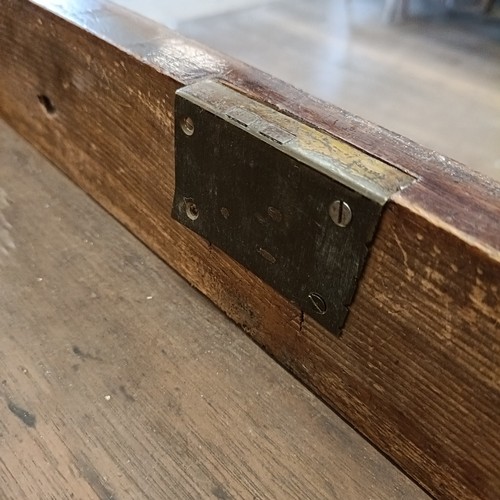 565 - A mahogany pedestal desk, having a nine drawer configuration, 120 cm wide