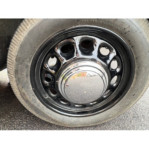 44 - 1939 Morris 8E Saloon
Registration number TFF 296
Black with brown leather interior
Current owner fo... 