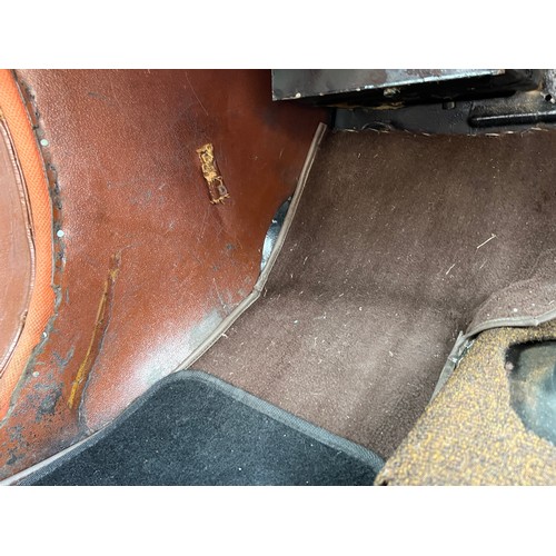 44 - 1939 Morris 8E Saloon
Registration number TFF 296
Black with brown leather interior
Current owner fo... 