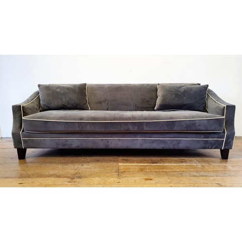 495 - A pair of grey sofas, 220 cm wide (2)