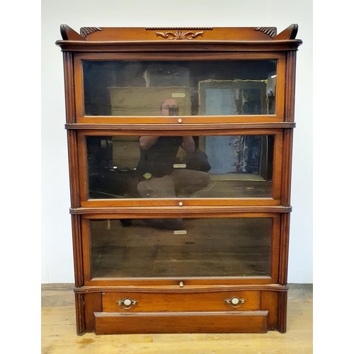 500 - A Globe Wernicke mahogany three section bookcase